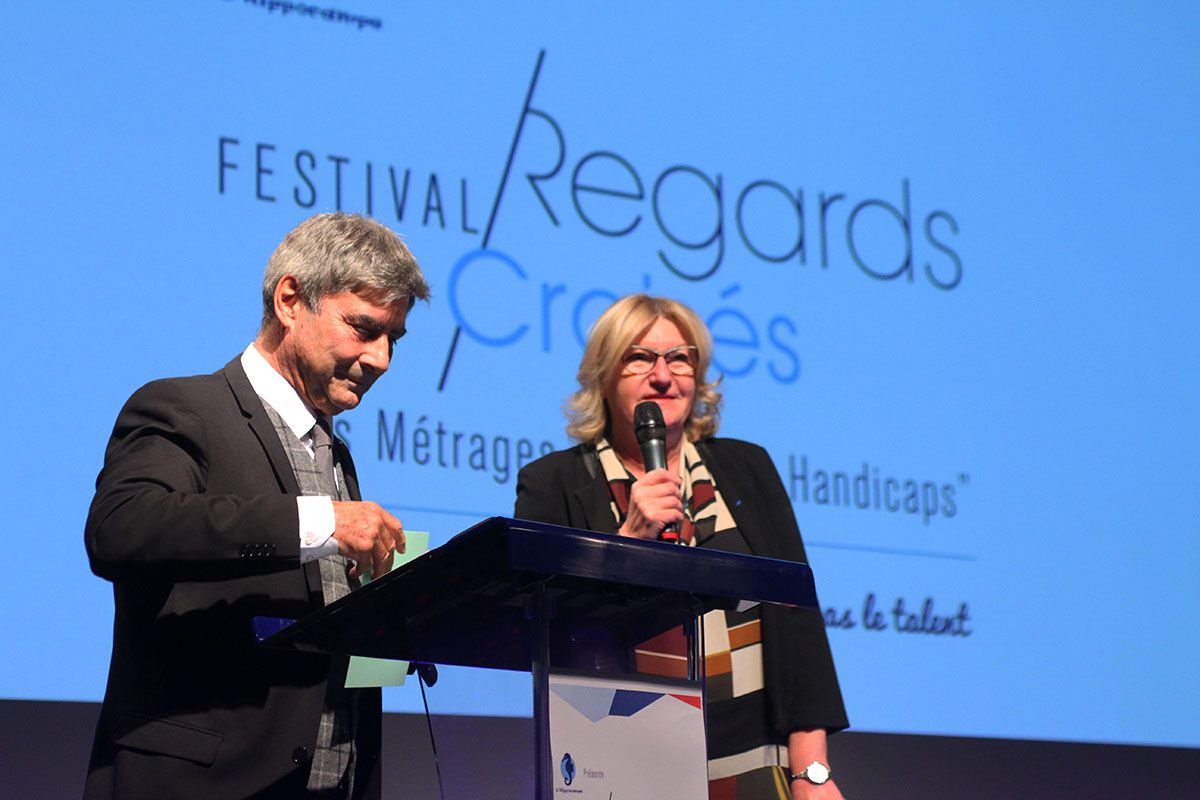 La présidente de l_association hypocampe qui a créée en 2009 le festival regard croisés