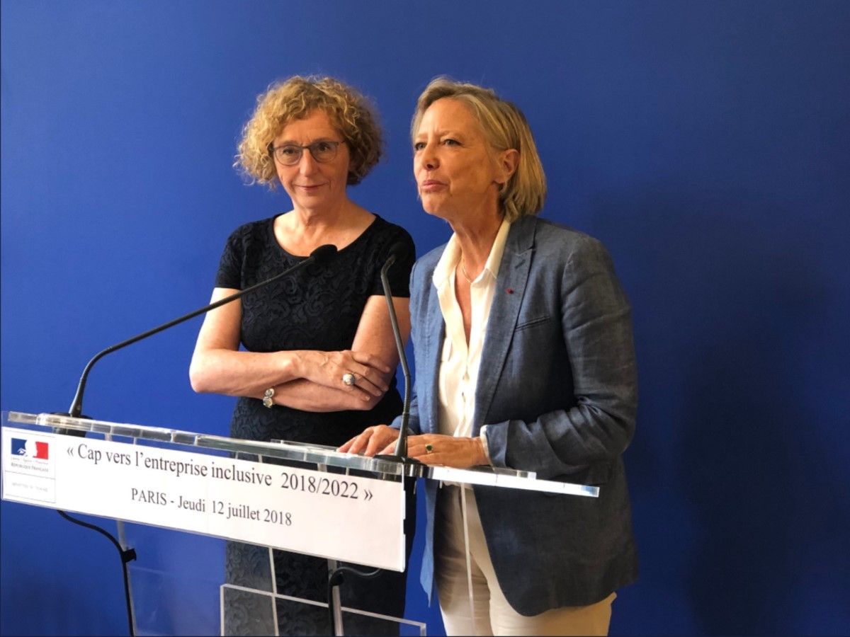 Signature convention Cap vers l'entreprise inclusive 2018 2022 entre trois associations et le gouvernement