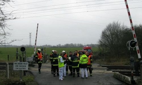 Passage a niveau situé a l'exterieur de fourmie situé dans le Nord-pas-de-calais