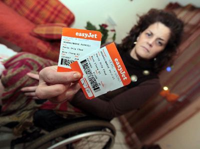 En mars 2010, cette passagère a été contrainte de redescendre d'un vol de la compagnie EasyJet du fait de son handicap. Un comportement que la compagnie va renouveler par deux fois