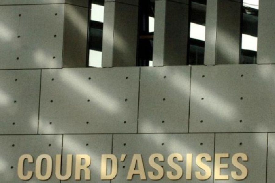 Entree-cour-assises-palais-justice-grenoble