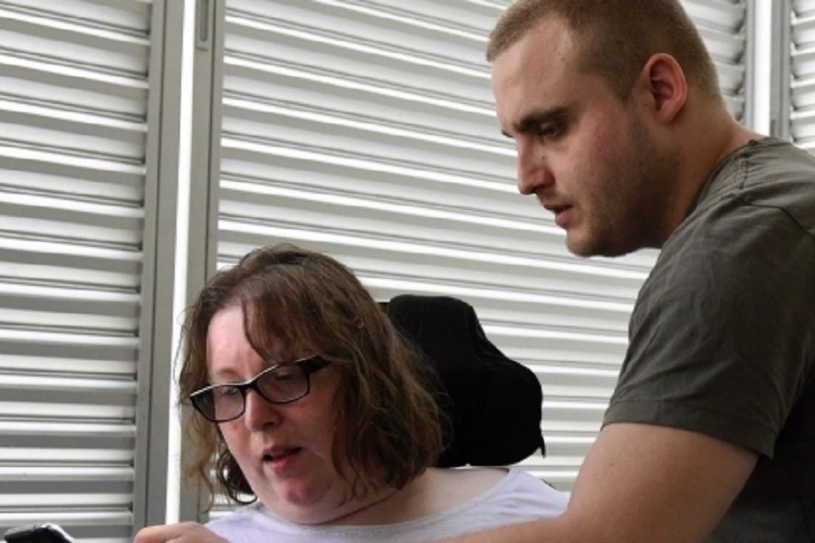 Laurence LEMAITRE tetraplegique et son compagnon