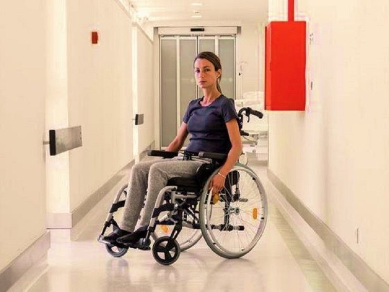 Frederique Beaumont par Jennifer Lauret dans Une famille formidable sur TF1.