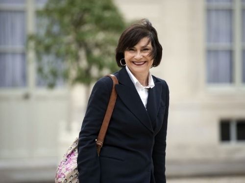Marie-Arlette Carllotti lors de la sortie conseil des ministres peu après le premier des élections législative ©AFP / Fred DUFOUR