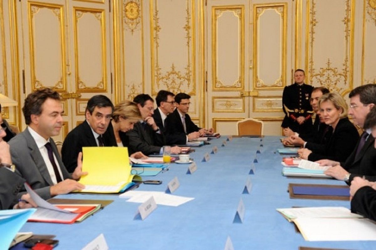 Francois FILLON lors de l installation du comite interministerielle du handicap en 2011
