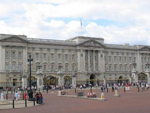 2012.09.07.buckingham-palace