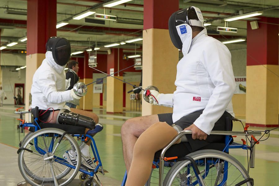Dix-huit blessés militaires en service, issus des trois armées et du Service de santé des armées ont pu découvrir et redécouvrir de nombreuses disciplines sportives du 2 au 6 avril 2012, aux Rencontres militaires blessures et sports a Bourges (RMBS) ©ADC B. Biasutto / DICOD