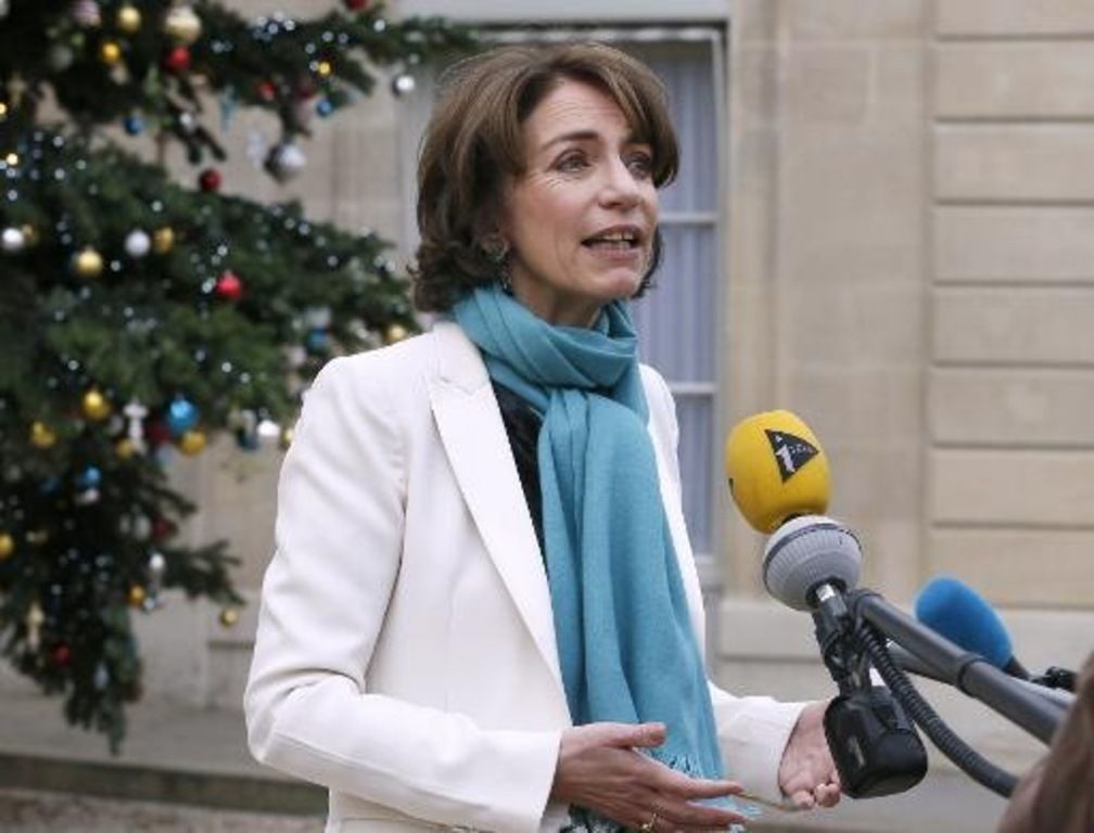Marisol TOURAINE sur le perron du Palais de l’Élysée a la sortie conseil des ministres