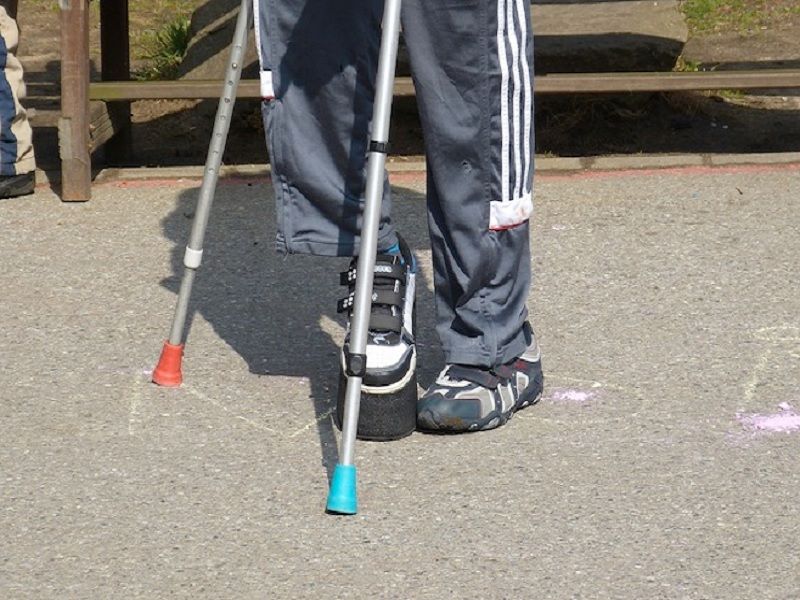 Un enfant atteint contamine par le virus de la polio